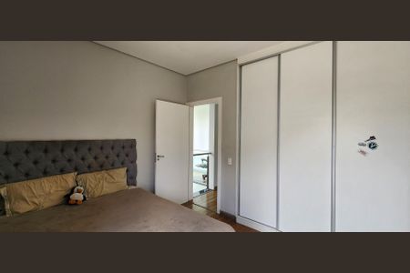 Casa de condomínio à venda com 275m², 3 quartos e 4 vagasQuarto