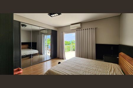 Casa de condomínio à venda com 275m², 3 quartos e 4 vagasQuarto