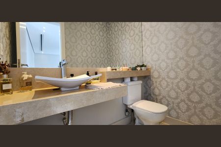 Casa de condomínio à venda com 275m², 3 quartos e 4 vagasLavabo