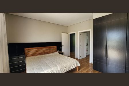 Casa de condomínio à venda com 275m², 3 quartos e 4 vagasQuarto