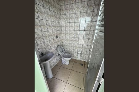 Casa à venda com 163m², 2 quartos e 2 vagasBanheiro