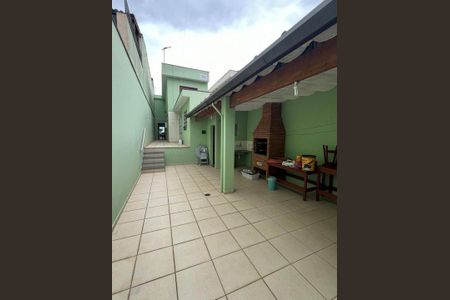 Casa à venda com 163m², 2 quartos e 2 vagasÁrea Externa