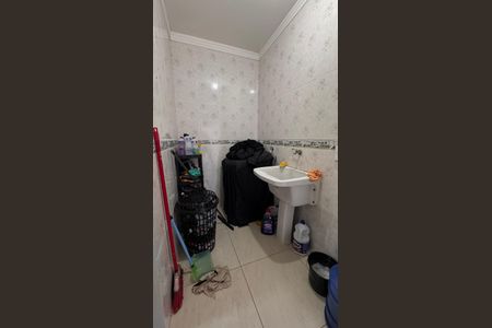 Casa à venda com 213m², 3 quartos e 7 vagas Casa à venda com 213m², 3 quartos e 7 vagasLavanderia