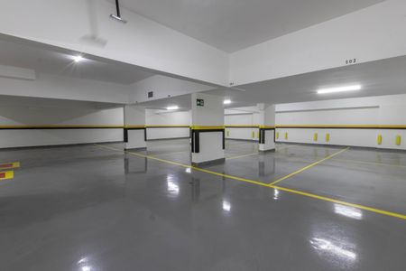 Apartamento à venda com 66m², 2 quartos e 3 vagas Apartamento à venda com 66m², 2 quartos e 3 vagasGaragem