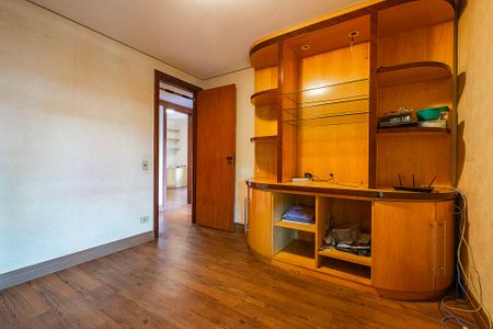 Apartamento à venda com 192m², 4 quartos e 3 vagasQuarto 4