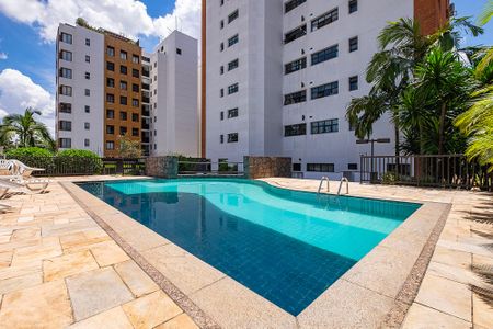 Apartamento à venda com 192m², 4 quartos e 3 vagasPiscina