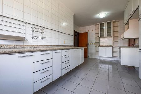 Apartamento à venda com 192m², 4 quartos e 3 vagasCozinha