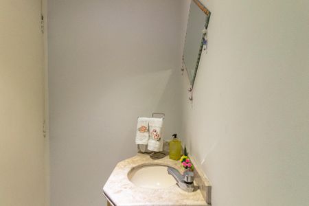 Apartamento à venda com 100m², 2 quartos e 2 vagasLavabo