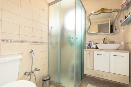 Apartamento à venda com 100m², 2 quartos e 2 vagasBanheiro da Suíte 1