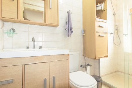 Apartamento à venda com 100m², 2 quartos e 2 vagasBanheiro da Suíte 2