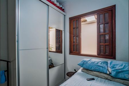 Casa à venda com 200m², 5 quartos e 2 vagasQuarto 2