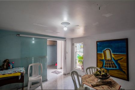 Casa à venda com 200m², 5 quartos e 2 vagasEdícula