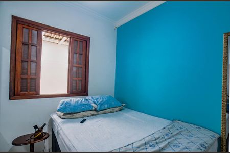 Casa à venda com 200m², 5 quartos e 2 vagasQuarto 2