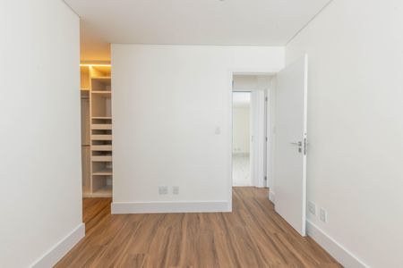 Apartamento à venda com 148m², 2 quartos e 4 vagasSuíte 2