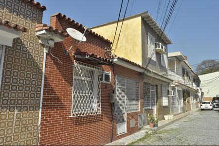Casa de condomínio à venda com 90m², 3 quartos e 1 vagaVista da Rua