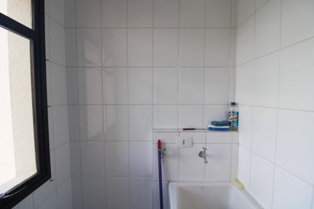 Apartamento para alugar com 65m², 2 quartos e 1 vagaÁrea de Serviço