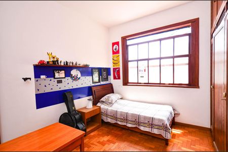 Casa para alugar com 314m², 7 quartos e 4 vagas Casa para alugar com 314m², 7 quartos e 4 vagasQuarto3