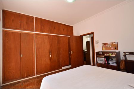 Casa para alugar com 314m², 7 quartos e 4 vagas Casa para alugar com 314m², 7 quartos e 4 vagasQuarto6