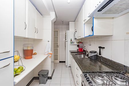 Casa à venda com 220m², 3 quartos e 2 vagas Casa à venda com 220m², 3 quartos e 2 vagasCozinha