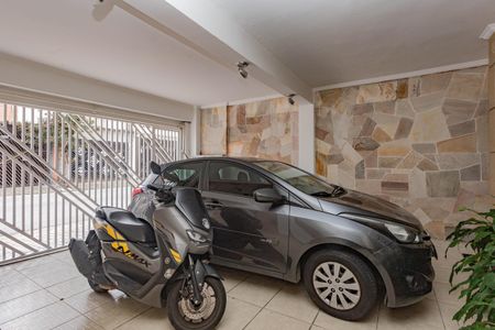 Casa à venda com 220m², 3 quartos e 2 vagas Casa à venda com 220m², 3 quartos e 2 vagasGaragem