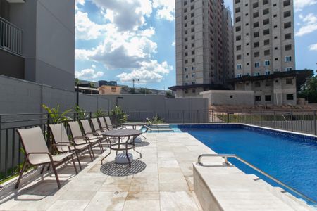 Apartamento para alugar com 44m², 2 quartos e sem vaga Apartamento para alugar com 44m², 2 quartos e sem vagaÁrea comum - Piscina