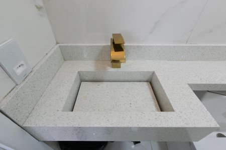 Apartamento para alugar com 44m², 2 quartos e sem vaga Apartamento para alugar com 44m², 2 quartos e sem vagaDetalhe banheiro