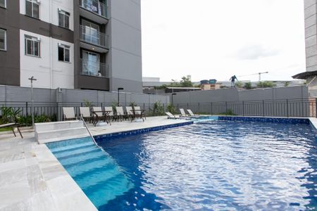 Apartamento para alugar com 44m², 2 quartos e sem vaga Apartamento para alugar com 44m², 2 quartos e sem vagaÁrea comum - Piscina