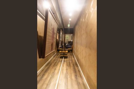 Casa à venda com 150m², 3 quartos e 4 vagas Casa à venda com 150m², 3 quartos e 4 vagasCorredor