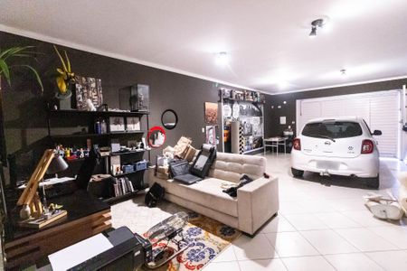 Casa à venda com 150m², 3 quartos e 4 vagas Casa à venda com 150m², 3 quartos e 4 vagasGaragem