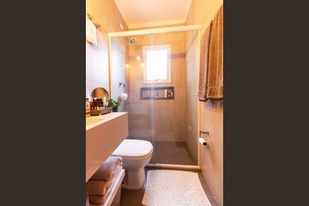 Casa à venda com 150m², 3 quartos e 4 vagas Casa à venda com 150m², 3 quartos e 4 vagasBanheiro Suíte