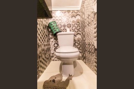 Casa à venda com 150m², 3 quartos e 4 vagas Casa à venda com 150m², 3 quartos e 4 vagasBanheiro de serviço