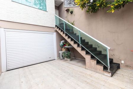 Casa à venda com 150m², 3 quartos e 4 vagas Casa à venda com 150m², 3 quartos e 4 vagasGaragem