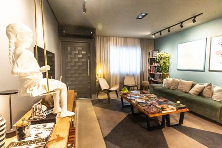 Casa à venda com 150m², 3 quartos e 4 vagas Casa à venda com 150m², 3 quartos e 4 vagasSala