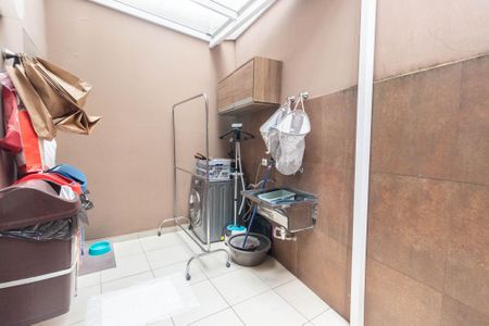 Casa à venda com 150m², 3 quartos e 4 vagas Casa à venda com 150m², 3 quartos e 4 vagasÁrea de serviço