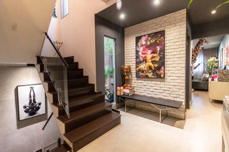 Casa à venda com 150m², 3 quartos e 4 vagas Casa à venda com 150m², 3 quartos e 4 vagasHall