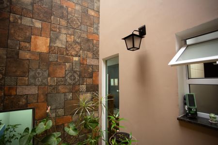 Casa à venda com 150m², 3 quartos e 4 vagas Casa à venda com 150m², 3 quartos e 4 vagasJARDIM DE INVERNO