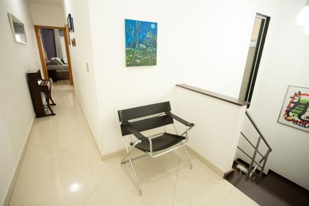 Casa à venda com 150m², 3 quartos e 4 vagas Casa à venda com 150m², 3 quartos e 4 vagasHALL DOS QUARTOS
