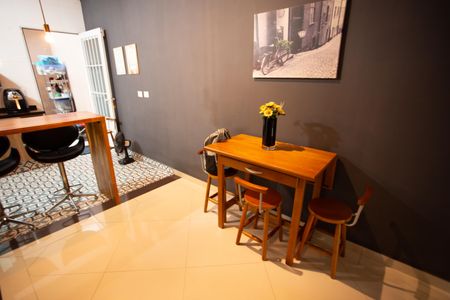 Casa à venda com 150m², 3 quartos e 4 vagas Casa à venda com 150m², 3 quartos e 4 vagasHALL COZINHA