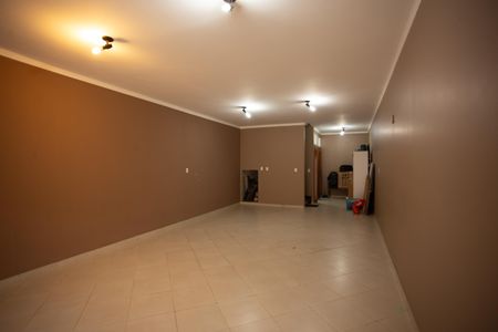 Casa à venda com 150m², 3 quartos e 4 vagas Casa à venda com 150m², 3 quartos e 4 vagasGARAGEM