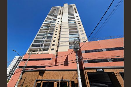 Apartamento à venda com 50m², 2 quartos e 1 vaga Apartamento à venda com 50m², 2 quartos e 1 vagaFachada