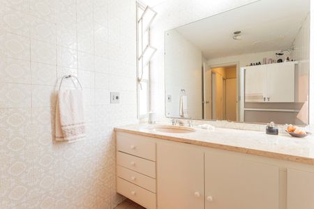 Apartamento para alugar com 128m², 3 quartos e 2 vagasBanheiro 1