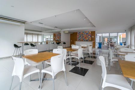 Apartamento à venda com 76m², 3 quartos e 1 vagaÁrea comum - Salão de festas