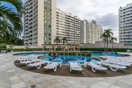 Apartamento à venda com 76m², 3 quartos e 1 vagaÁrea comum - Piscina