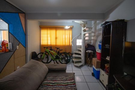 Casa para alugar com 175m², 3 quartos e 2 vagas Casa para alugar com 175m², 3 quartos e 2 vagasSala