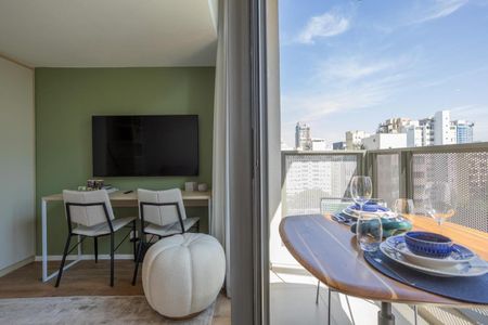 Studio para alugar com 34m², 1 quarto e sem vaga Studio para alugar com 34m², 1 quarto e sem vagaSala