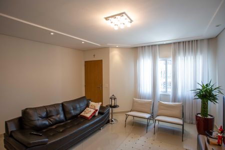 Casa à venda com 237m², 4 quartos e 5 vagasSala de TV