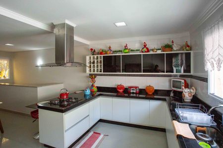 Casa à venda com 237m², 4 quartos e 5 vagasCozinha