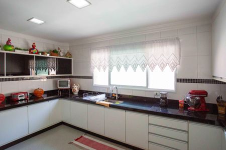 Casa à venda com 237m², 4 quartos e 5 vagasCozinha