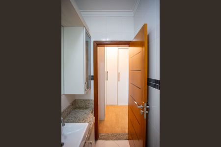 Casa à venda com 237m², 4 quartos e 5 vagasBanheiro da Suíte 1