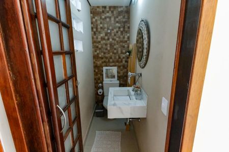 Casa à venda com 119m², 3 quartos e 1 vagaLavabo